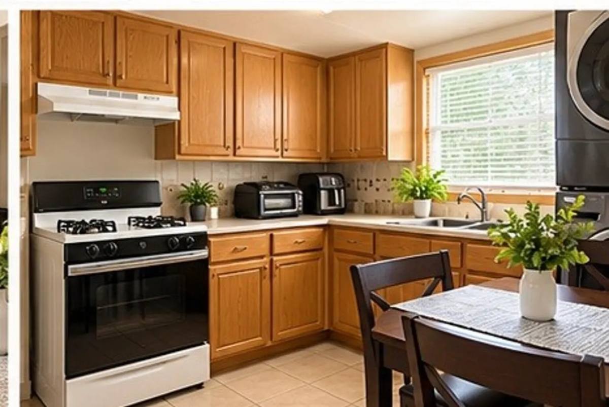 7931 N Kenneth, Skokie, IL 60076 - House for Rent - Image 10