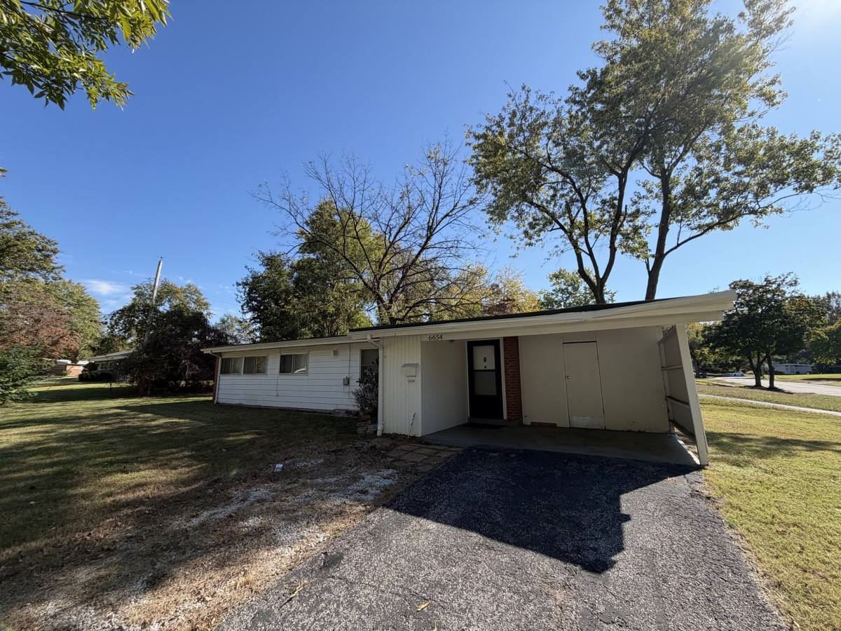 House for rent at 6654 Bitteroot Lane, St. Louis, MO 63134
