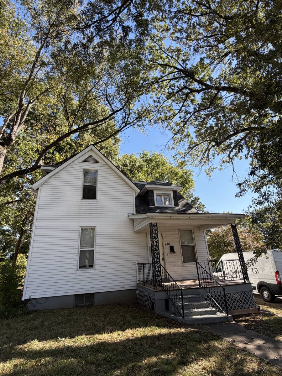 136 S Clark Ave, St. Louis, MO 63135 - House for Rent