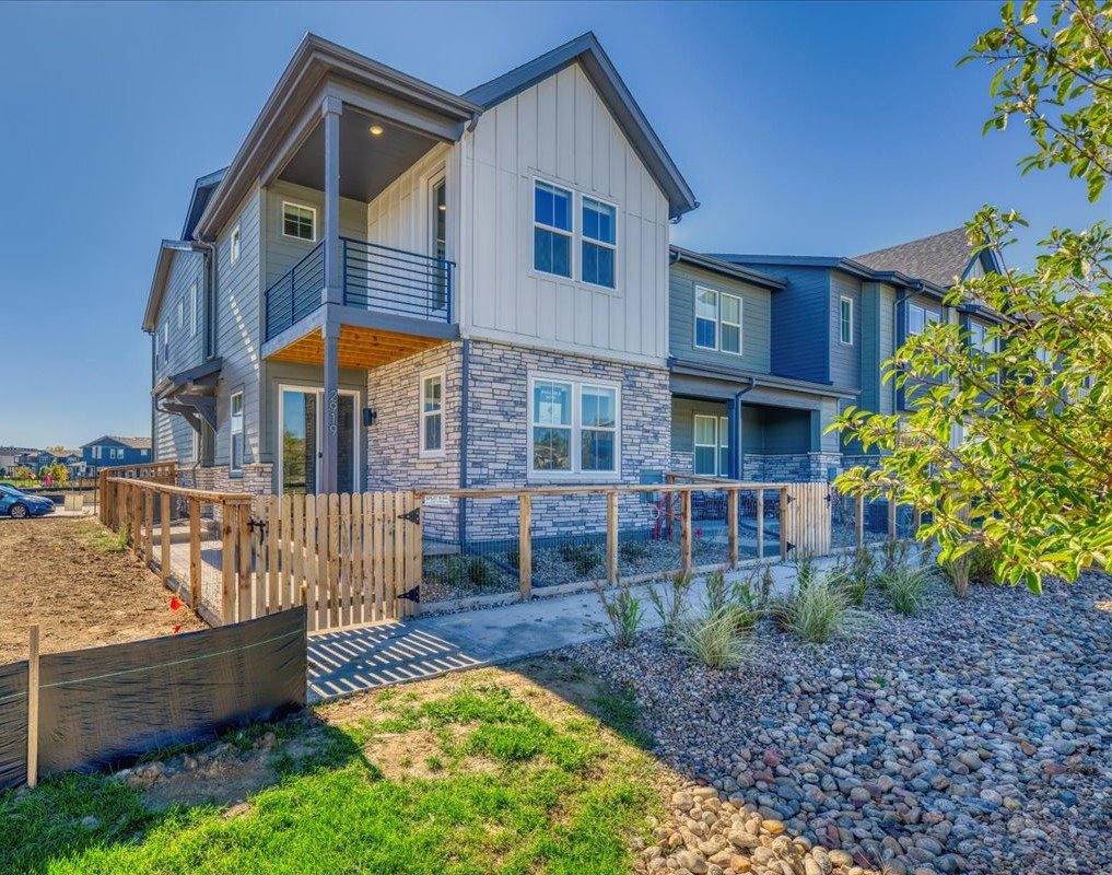 2919 E 103rd Dr, Denver, CO 80229 - Townhouse for Rent - Image 8