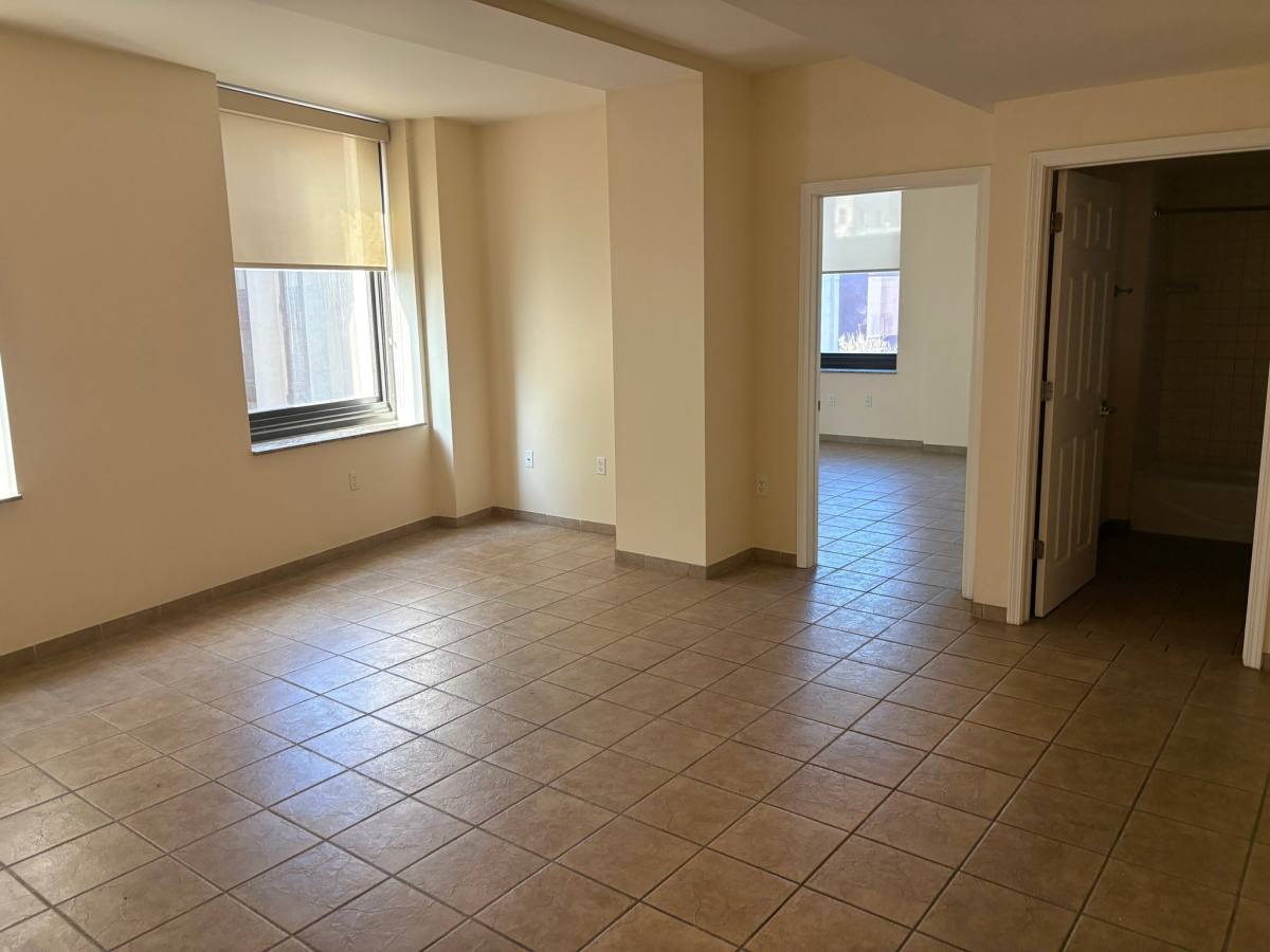 Apartment for rent at 200 Carondelet St, New Orleans, LA 70130
