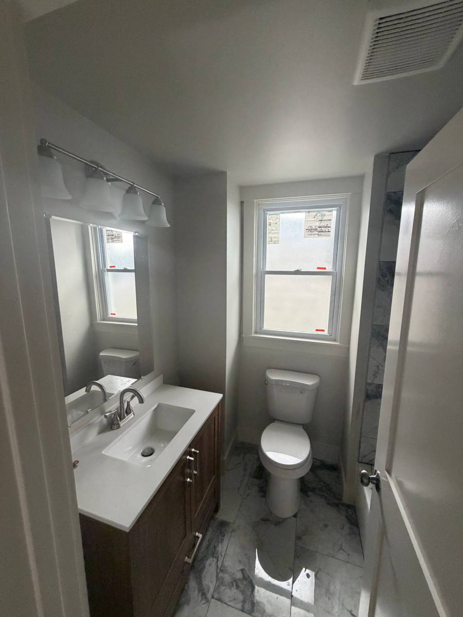 1527 Alton St, 2nd Floor, Pittsburgh, PA 15216 - Apartment for Rent - Image 5
