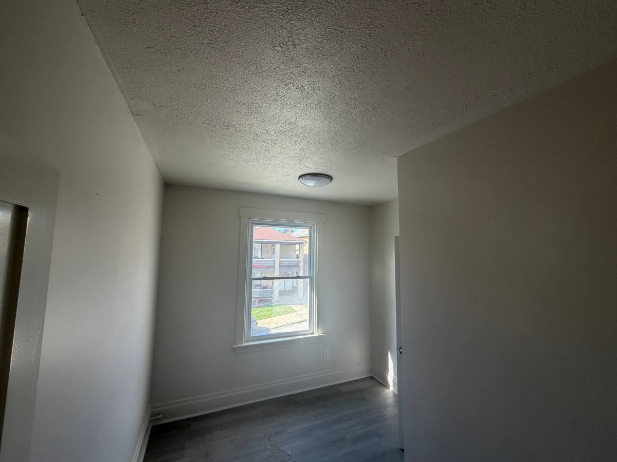 1527 Alton St, 2nd Floor, Pittsburgh, PA 15216 - Apartment for Rent - Image 4
