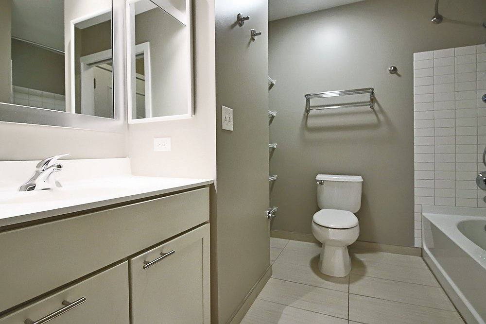 150 N La Salle St #1603, Chicago, IL 60601 - Apartment for Rent - Image 8