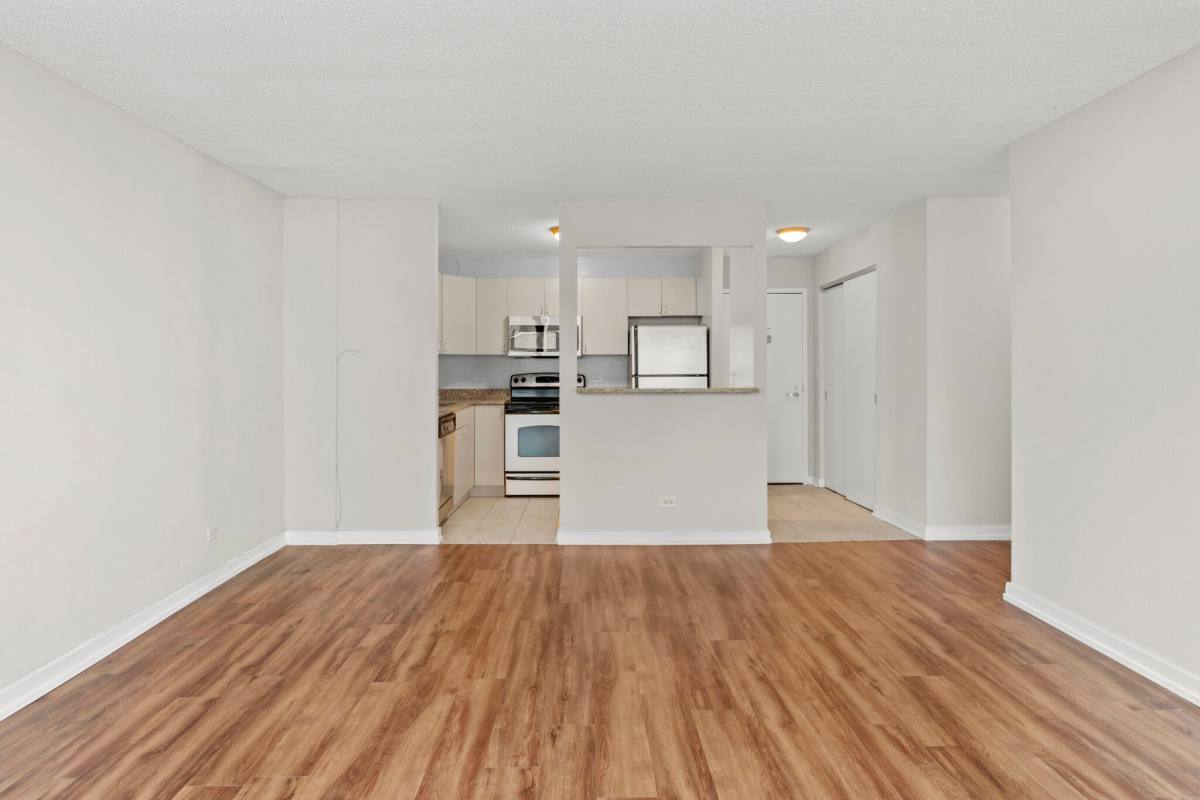 Apartment for rent at 1215 S Michigan Ave, Chicago, IL 60605