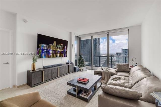 68 SE 6th St #2406, Miami, FL 33131 - Apartment for Rent - Image 3
