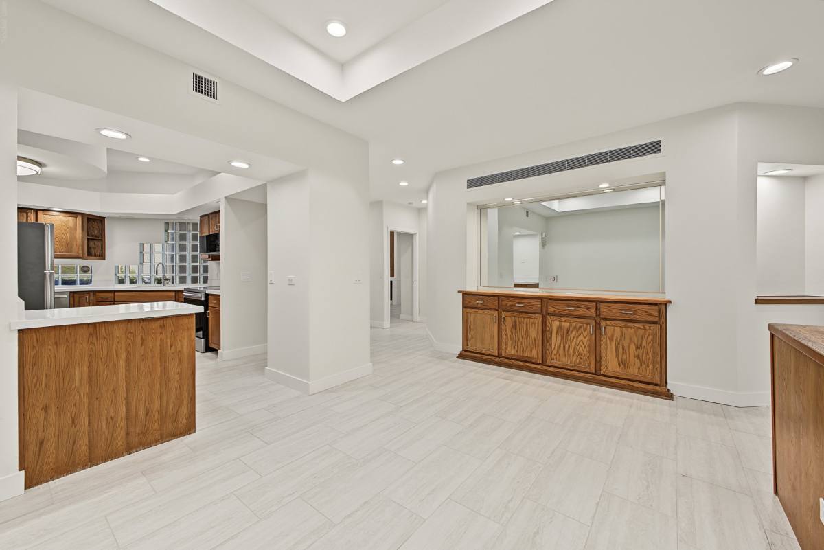 Condo for rent at 902 W Glendale Ave #104, Phoenix, AZ 85021