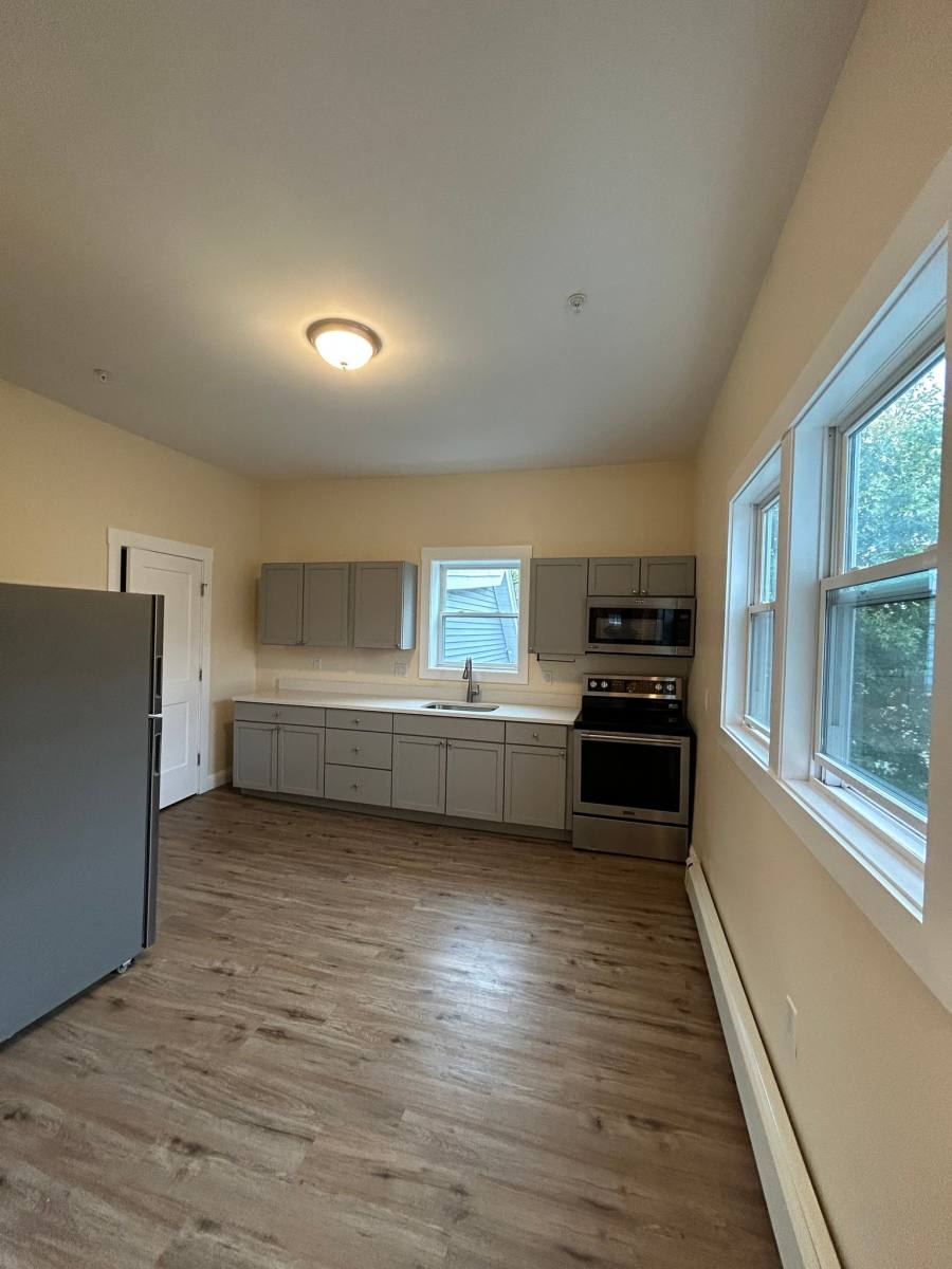 Apartment for rent at 77-79 Chestnut St #1, Lynn, MA 01902