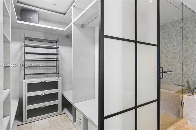 68 SE 6th St, Miami, FL 33131 - Apartment for Rent - Image 9