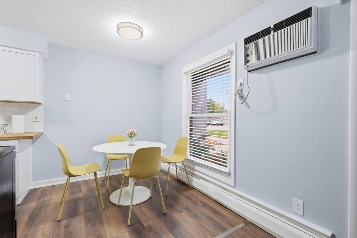 814 9th Ave S #4, Hopkins, MN 55343 - Condo for Rent - Image 8