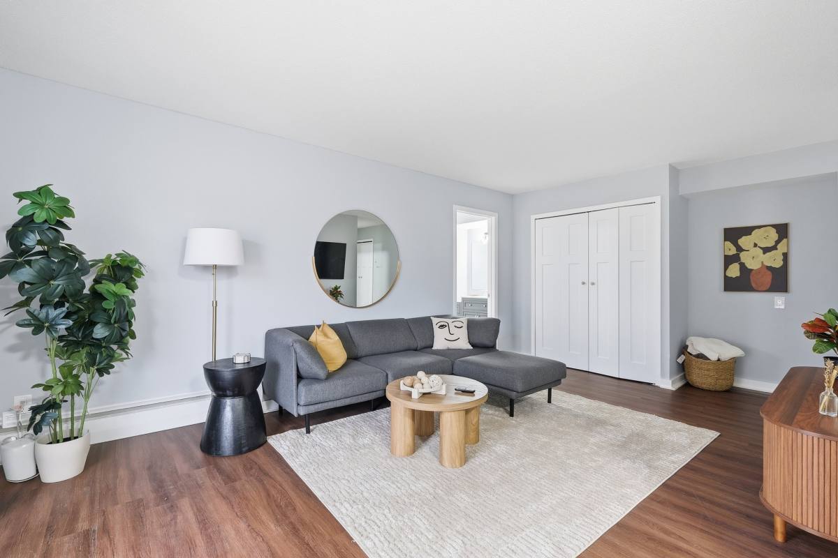 814 9th Ave S #4, Hopkins, MN 55343 - Condo for Rent