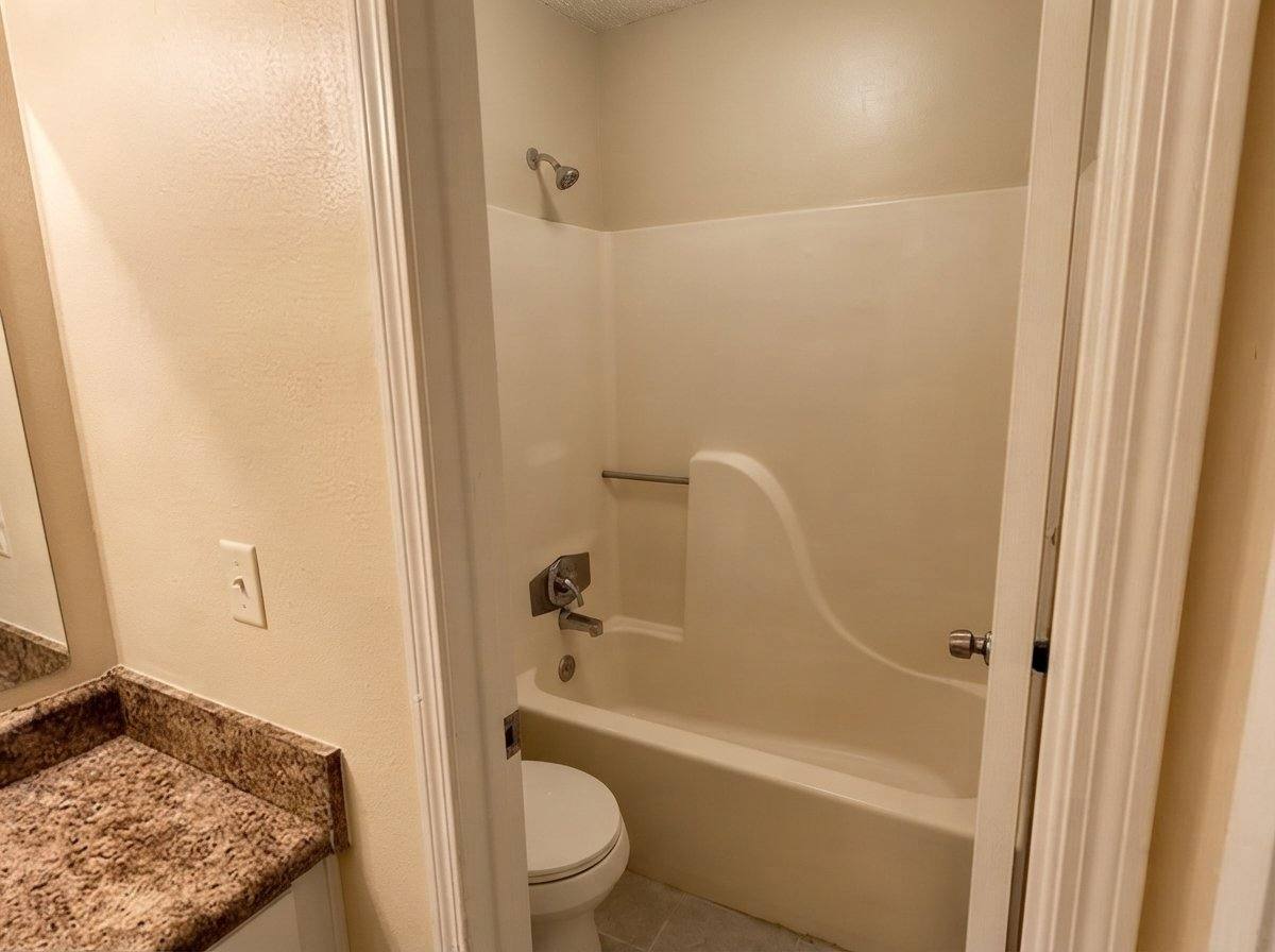 467 Stara Circle #B, Pensacola, FL 32505 - Apartment for Rent - Image 4