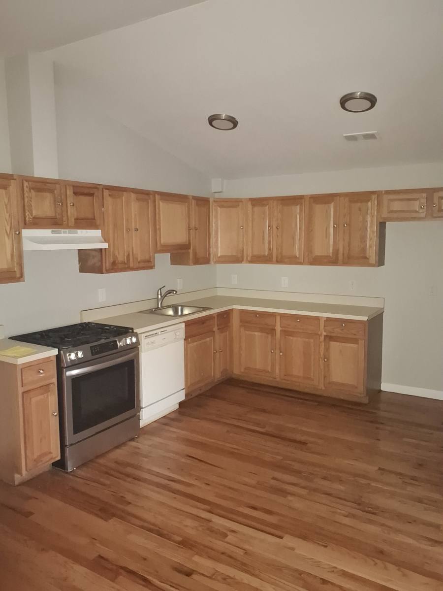 447 Elizabeth Ave #3R, Elizabethport, NJ 07206 - Apartment for Rent - Image 2