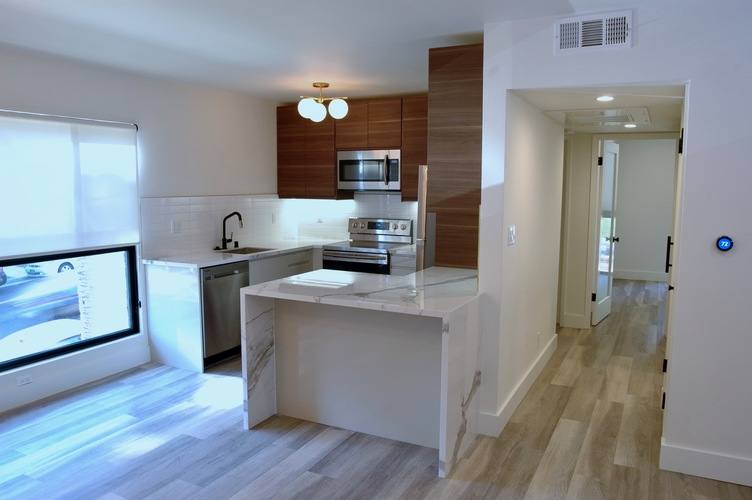 2120 Rodney Dr #3, Los Angeles, CA 90027 - Apartment for Rent - Image 4