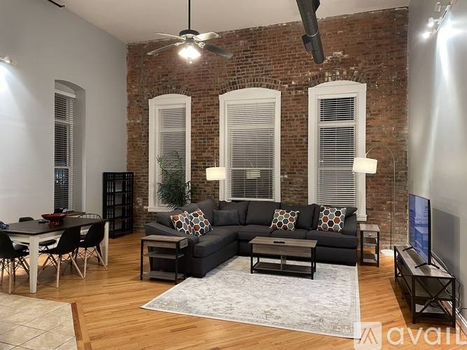 413 Broadway St #D, Paducah, KY 42001 - Apartment for Rent
