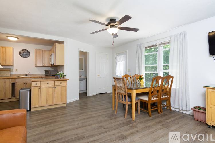 1120 Montreat Rd #B, Black Mountain, NC 28711 - Apartment for Rent - Image 3