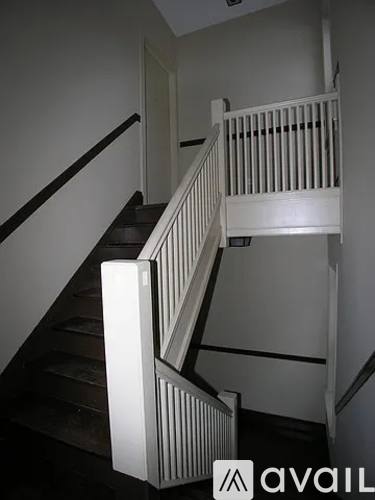 7806 S Bennett Ave #2, Chicago, IL 60649 - Apartment for Rent - Image 2