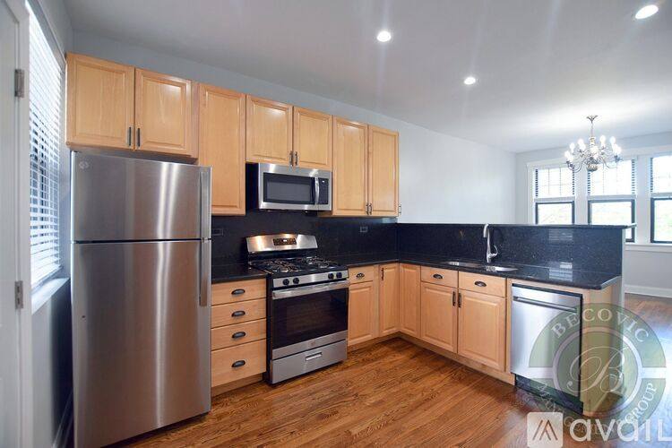 7626 N Eastlake Terrace #3, Chicago, IL 60626 - Apartment for Rent - Image 4