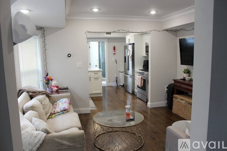 15 Pomeroy St, Allston, MA 02134 - Townhouse for Rent - Image 6