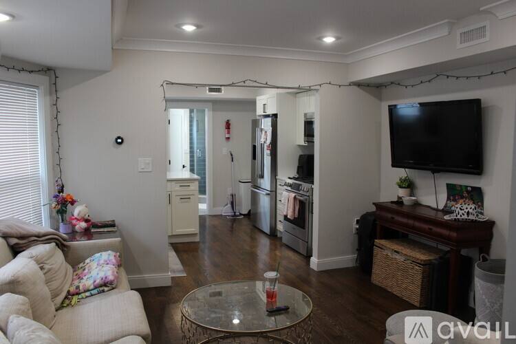 15 Pomeroy St, Allston, MA 02134 - Townhouse for Rent - Image 1