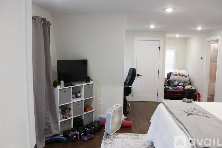 15 Pomeroy St, Allston, MA 02134 - Townhouse for Rent - Image 3