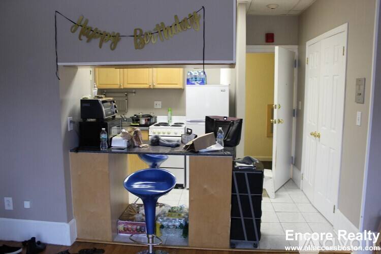 879 Beacon St #21, Boston, MA 02215 - Apartment for Rent - Image 1