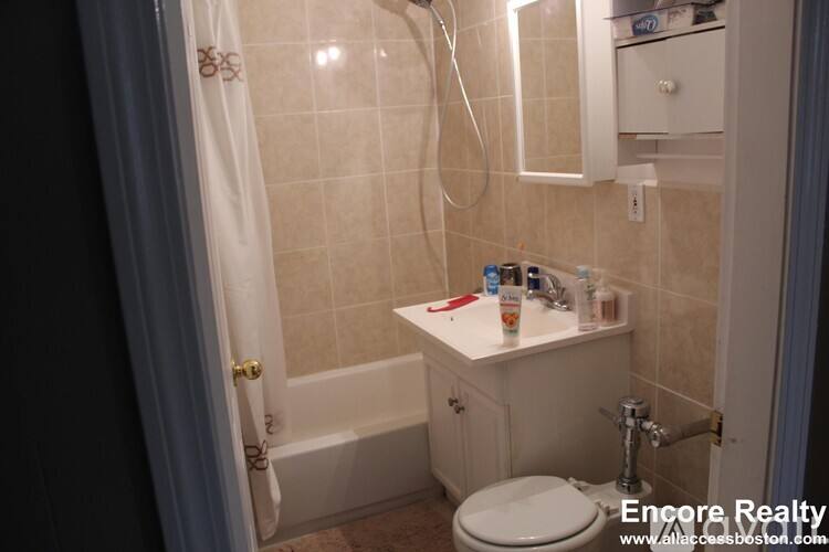 879 Beacon St #21, Boston, MA 02215 - Apartment for Rent - Image 2