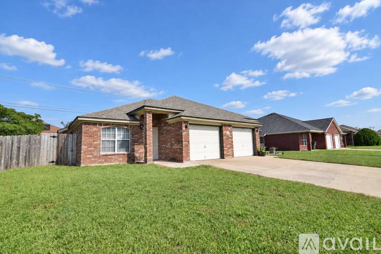3808 Hitchrock Dr #B, Killeen, TX 76549 - Apartment for Rent - Image 2