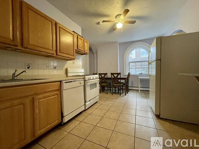 186 Naples Rd #3, Brookline, MA 02446 - Apartment for Rent - Image 2