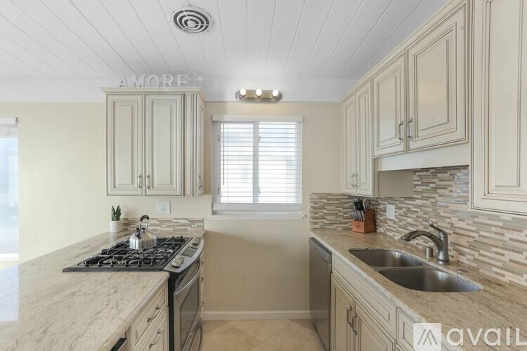 1620 Seacoast Dr #D, Imperial Beach, CA 91932 - Condo for Rent - Image 9