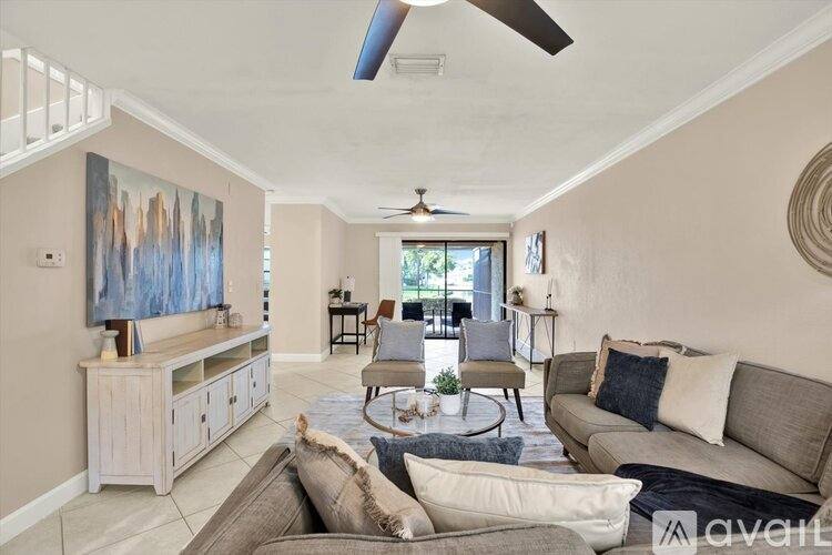 10416 Saint Tropez Place, Tampa, FL 33615 - Apartment for Rent - Image 4