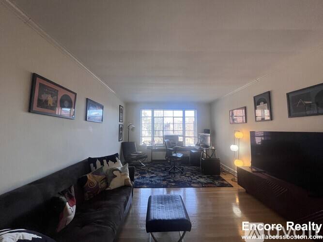91 Longwood Ave #5, Brookline, MA 02446 - Apartment for Rent - Image 3