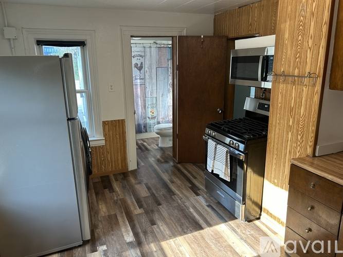 631 W Broadway Ave, Forest Lake, MN 55025 - House for Rent - Image 8