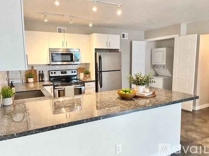 4446 N 36th St #7, Phoenix, AZ 85018 - Apartment for Rent - Image 10