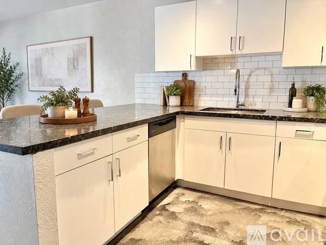 4446 N 36th St #7, Phoenix, AZ 85018 - Apartment for Rent - Image 9