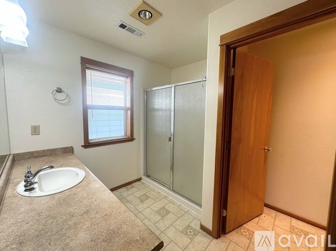38 Logan Way, Talent, OR 97540 - House for Rent - Image 7
