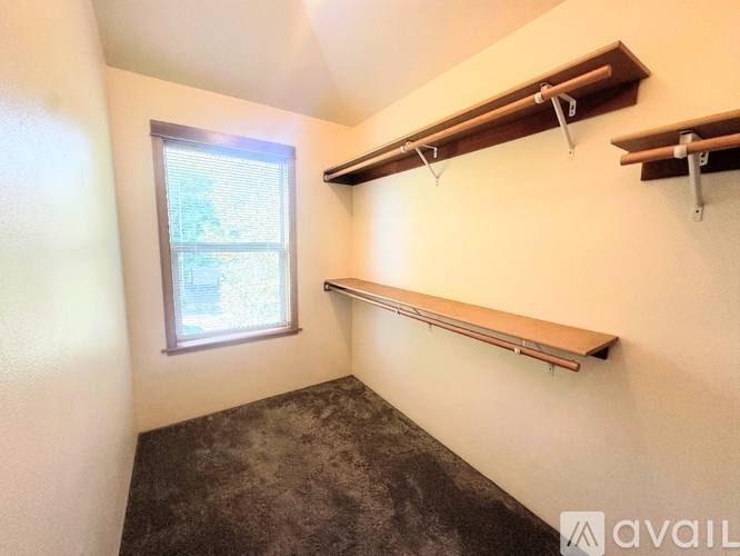 38 Logan Way, Talent, OR 97540 - House for Rent - Image 9
