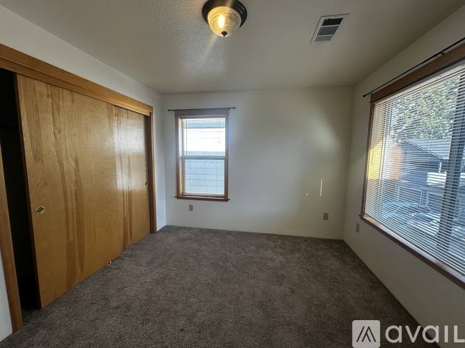38 Logan Way, Talent, OR 97540 - House for Rent - Image 6