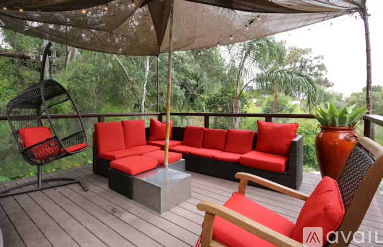 637 S Crescent Court, San Diego, CA 92103 - House for Rent - Image 9