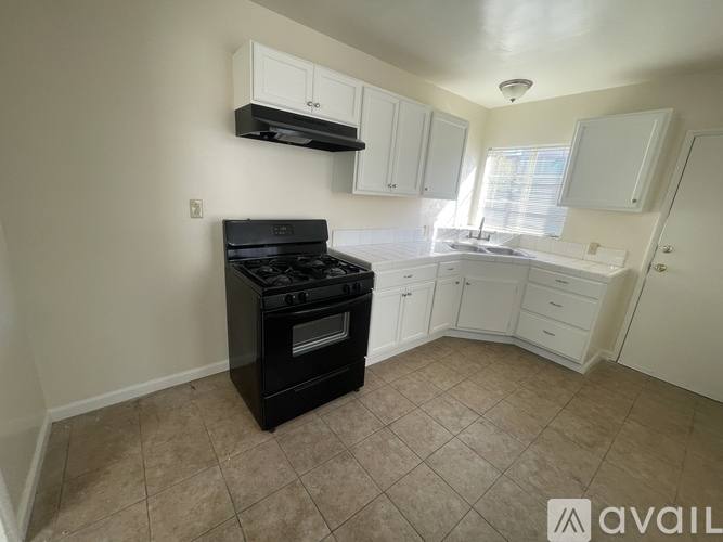 522 W Glenoaks Blvd #B, Glendale, CA 91202 - Apartment for Rent - Image 3