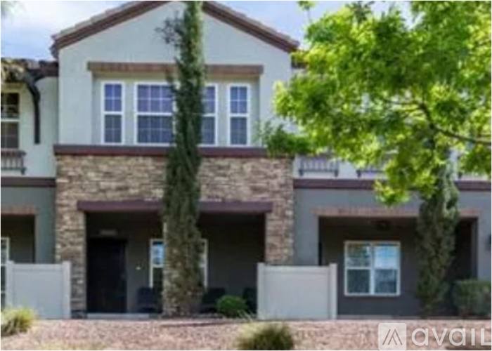 House for rent at 2218 E Huntington Dr, Phoenix, AZ 85040