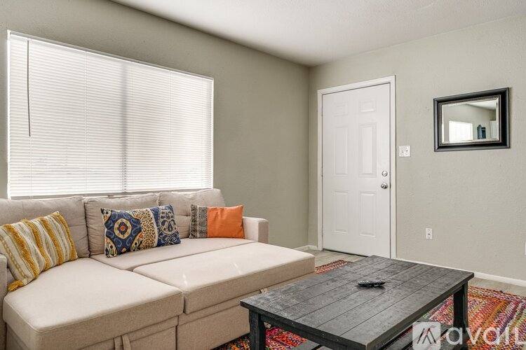 1444 S 13th Ave #4 in Phoenix, AZ | 2 Beds 1 Bath 700 sqft Apartment ...