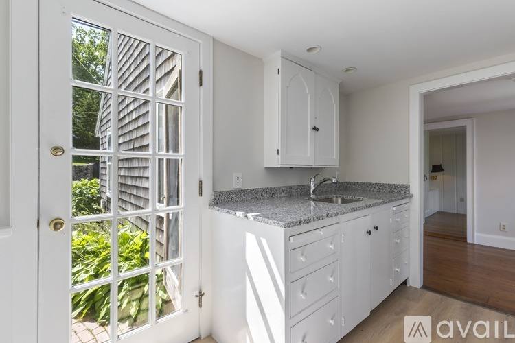 191 S St #1, Hingham, MA 02043 - Townhouse for Rent - Image 4
