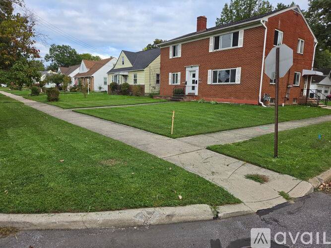 37398 Sharpe Ave, Downstairs Unit, Willoughby, OH 44094 - Apartment for Rent