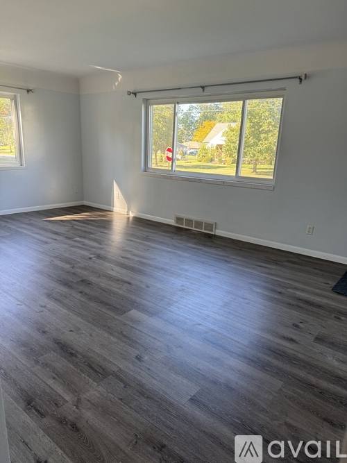37398 Sharpe Ave, Downstairs Unit, Willoughby, OH 44094 - Apartment for Rent - Image 3