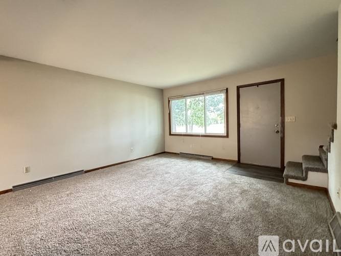 135 N Willson Dr, Altoona, WI 54720 - Townhouse for Rent - Image 6