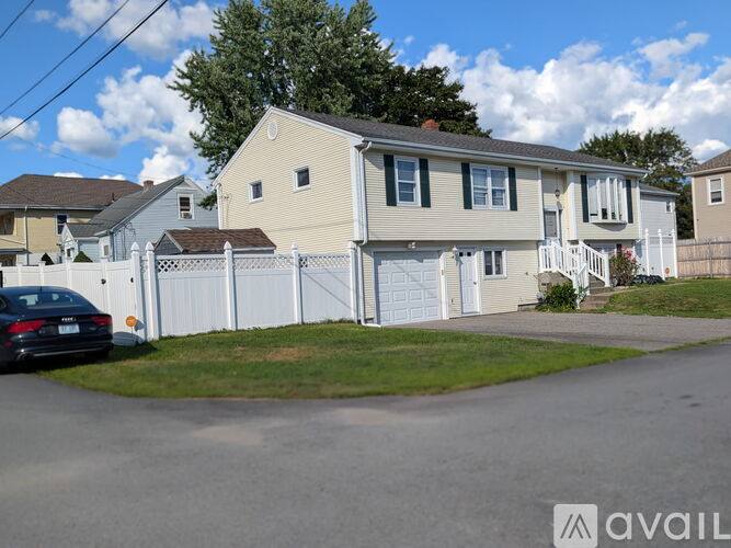 28 Halsey St #28B, North Providence, RI 02911 - Apartment for Rent