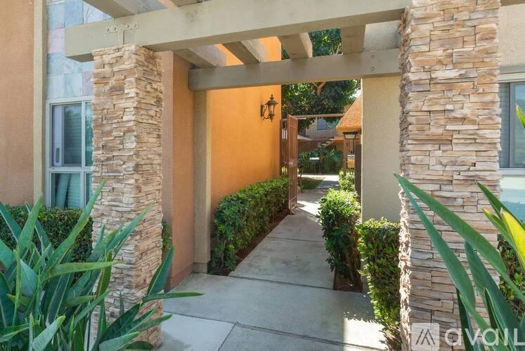 4929 Del Monte Ave #102, San Diego, CA 92107 - Apartment for Rent