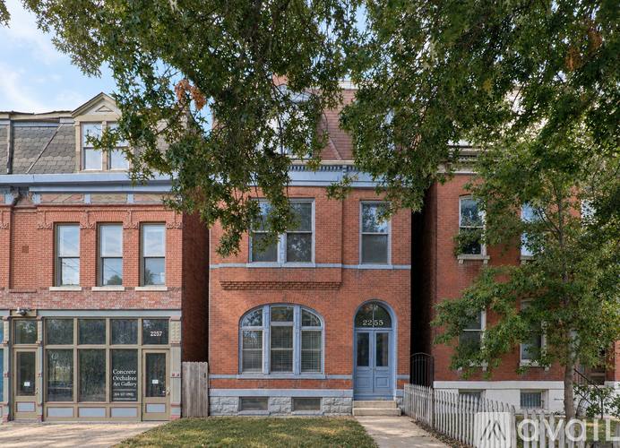 2255 S Jefferson Ave #B, St. Louis, MO 63104 - Apartment for Rent