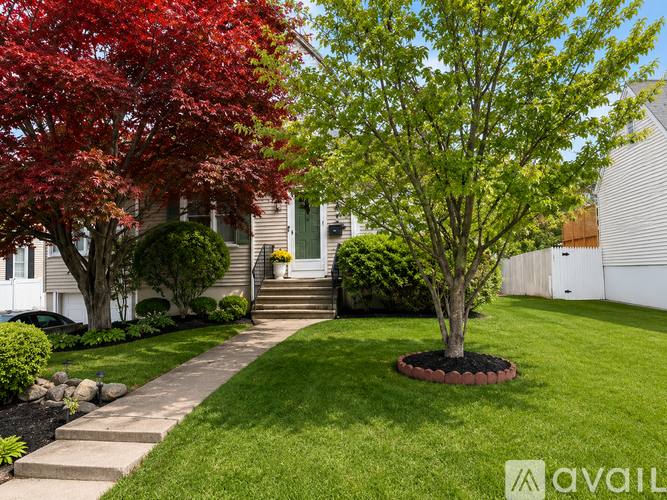 House for rent at 42 Fairlea Ave, Stratford, CT 06614